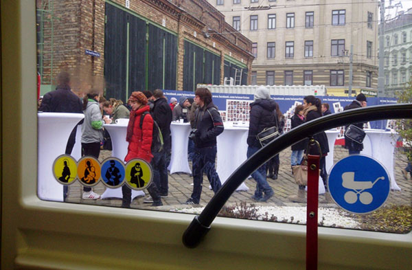 Natascha Ljubic bei PR Aktion in Wien